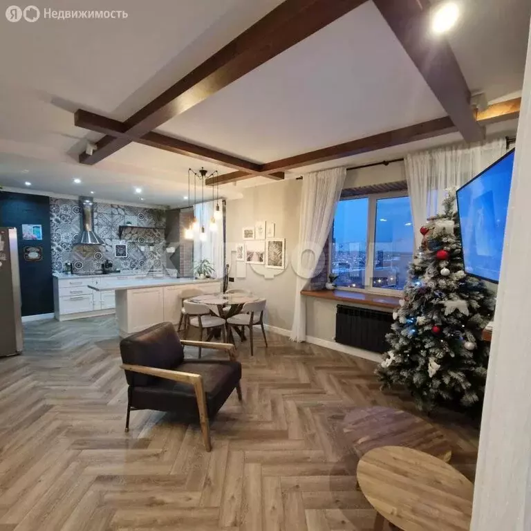 3-комнатная квартира: Абакан, улица Чертыгашева, 69 (102 м) - Фото 1