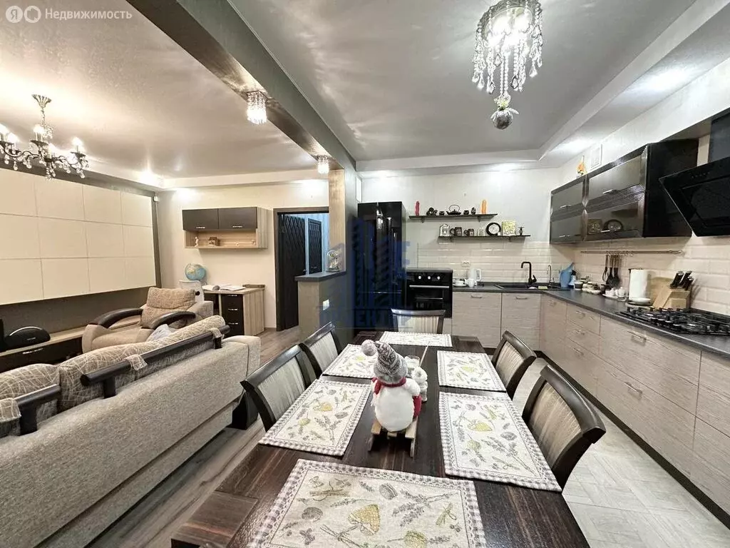 3-комнатная квартира: Чебоксары, бульвар Мефодия Денисова, 9 (100.8 м) - Фото 1