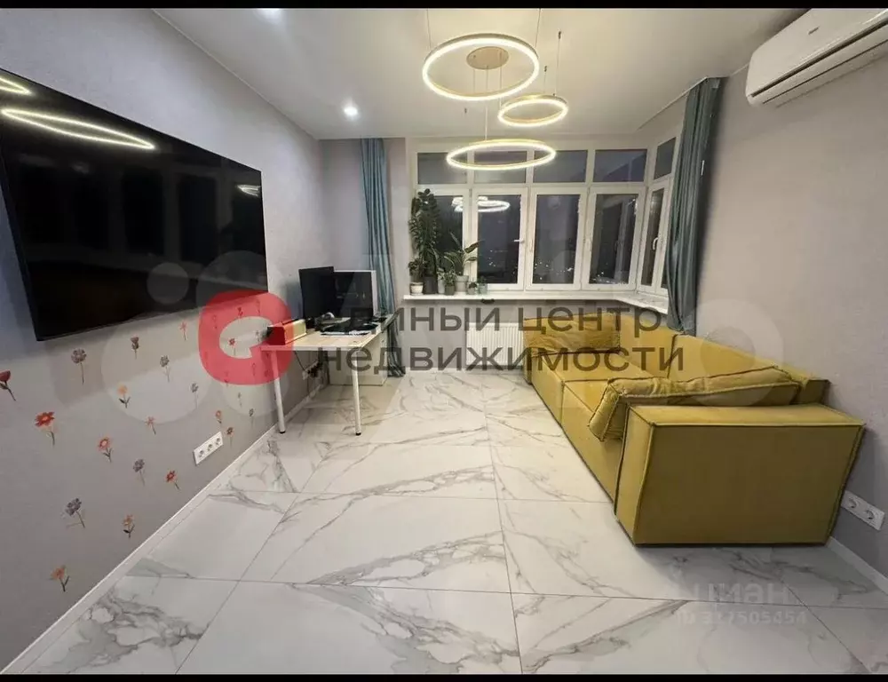 2-к кв. Тюменская область, Тюмень ул. Газовиков, 73к1 (54.4 м) - Фото 0