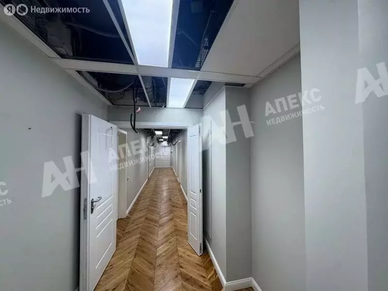 Офис (1022 м) - Фото 0