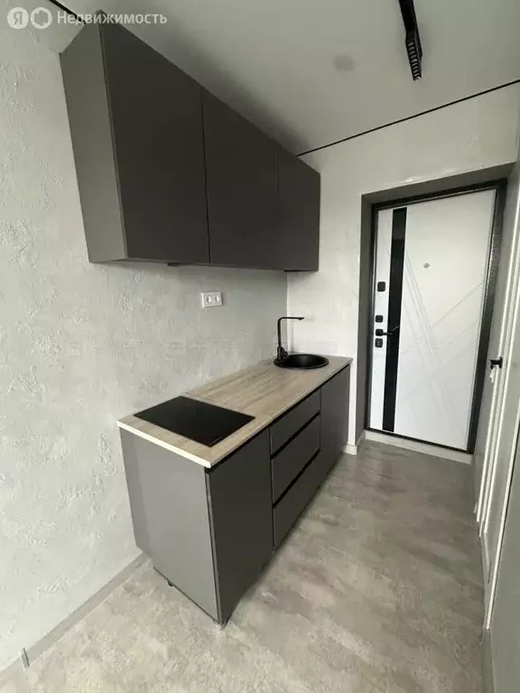 1-комнатная квартира: Казань, 2-я Гаражная улица, 4к1 (11.2 м) - Фото 1