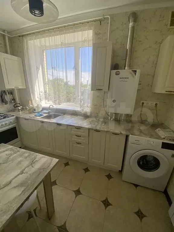 1-к. квартира, 38 м, 2/3 эт. - Фото 1
