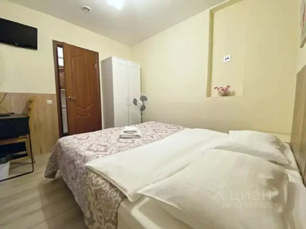 Комната Санкт-Петербург просп. Средний Васильевского острова, 50Б - Фото 1