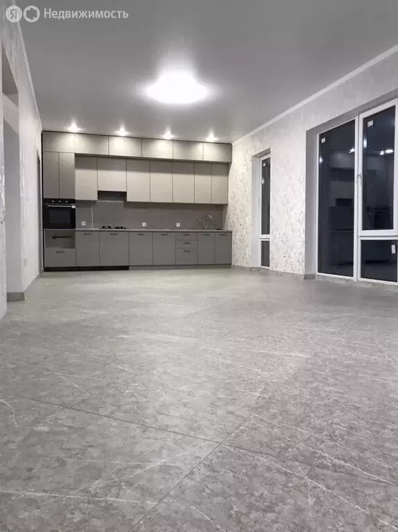 Дом в Михайловск, улица Анатолия Папанова (160 м) - Фото 1