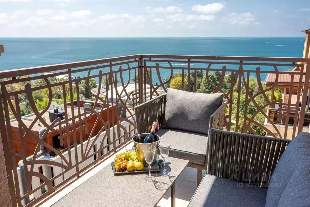 2-к кв. Краснодарский край, Сочи Светлана мкр, ул. Гагринская, 3/8 ... - Фото 1