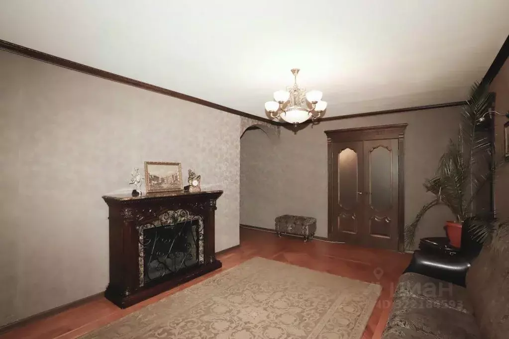 3-к кв. Иркутская область, Иркутск Профсоюзная ул., 6Е (130.8 м) - Фото 0