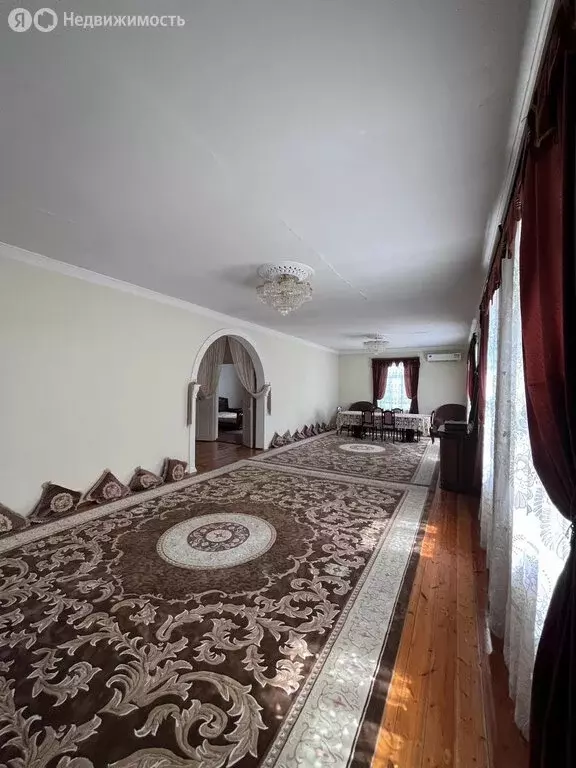 Дом в Дербент, улица М. Ярагского (250 м) - Фото 1