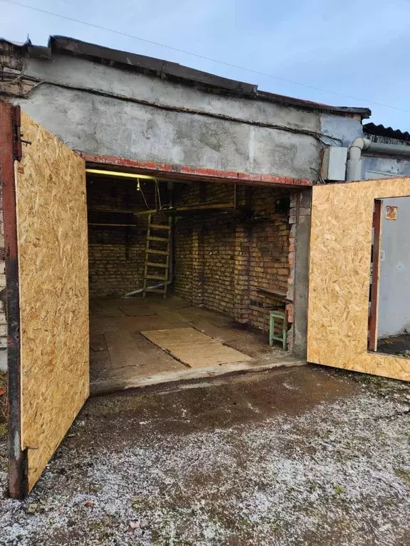 Гараж в Псковская область, Псков ул. Труда, 76 (18 м) - Фото 1