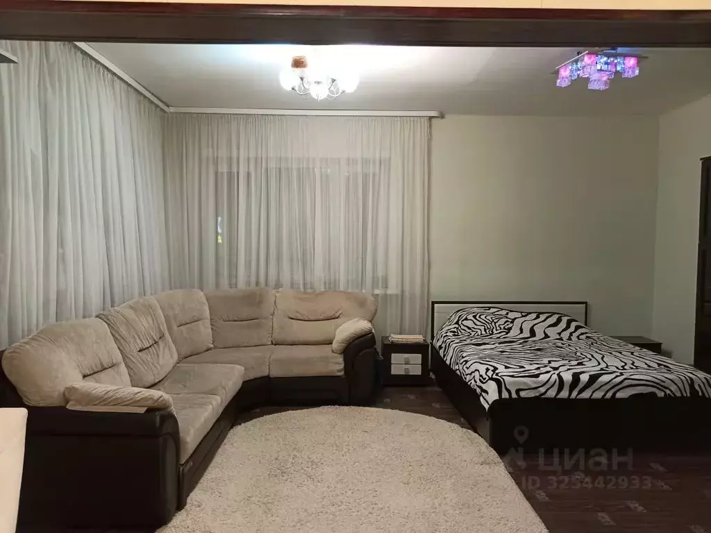 2-к кв. Ямало-Ненецкий АО, Губкинский 12-й мкр, 36 (62.0 м) - Фото 1