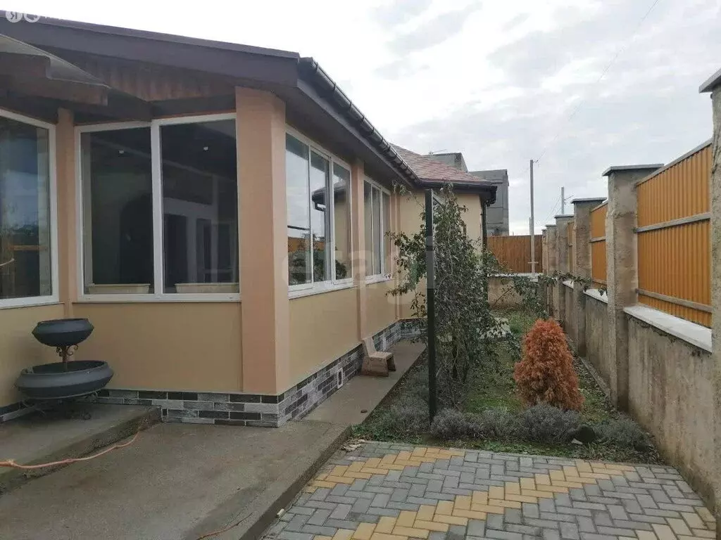 Дом в Николаевка, Ялтинская улица (302.8 м) - Фото 1