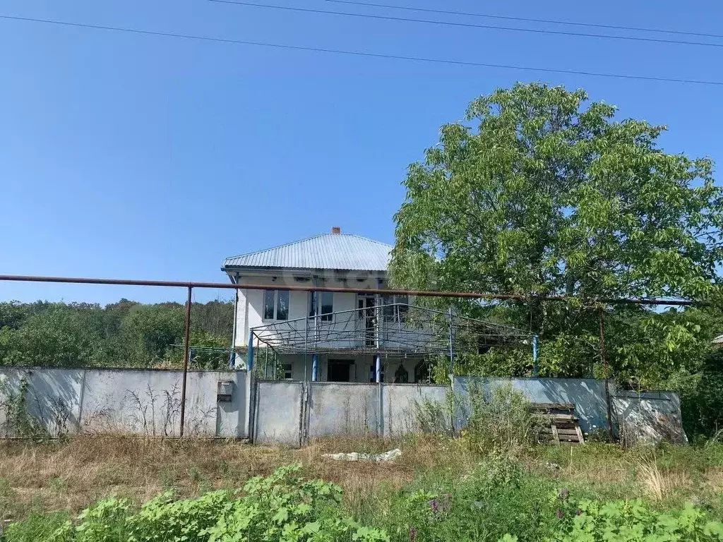 Дом в Адыгея, Майкопский район, Тимирязевское с/пос, пос. Цветочный ... - Фото 1