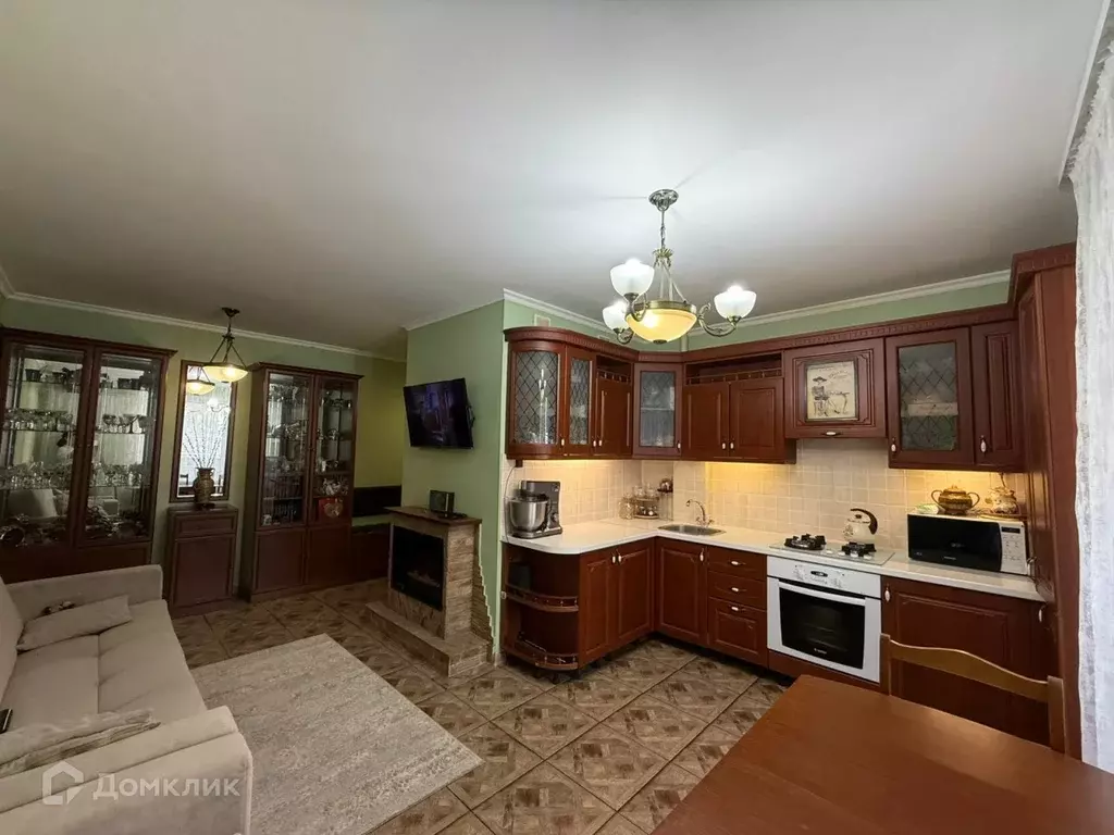 Продаётся 2-к квартира, 65 м - Фото 0