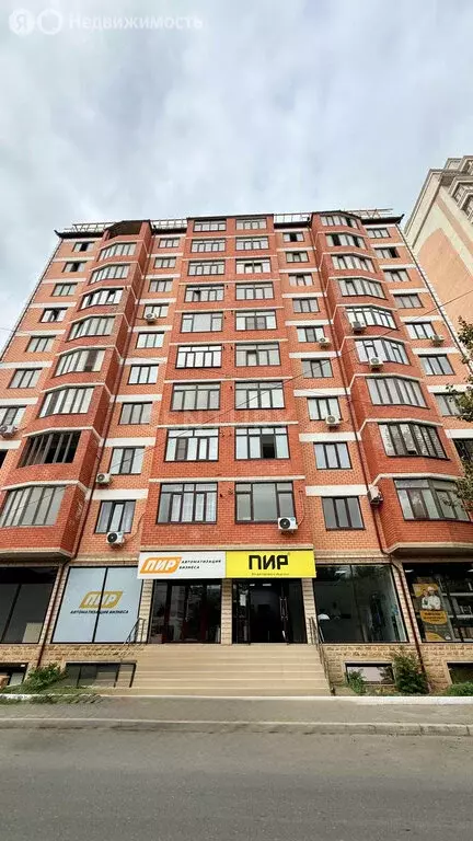 3-комнатная квартира: Махачкала, улица Юсупова, 34 (95 м) - Фото 0