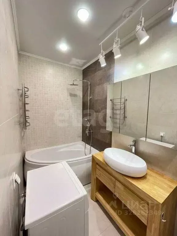 2-к кв. Бурятия, Улан-Удэ Ключевская ул., 54В (65.0 м) - Фото 1