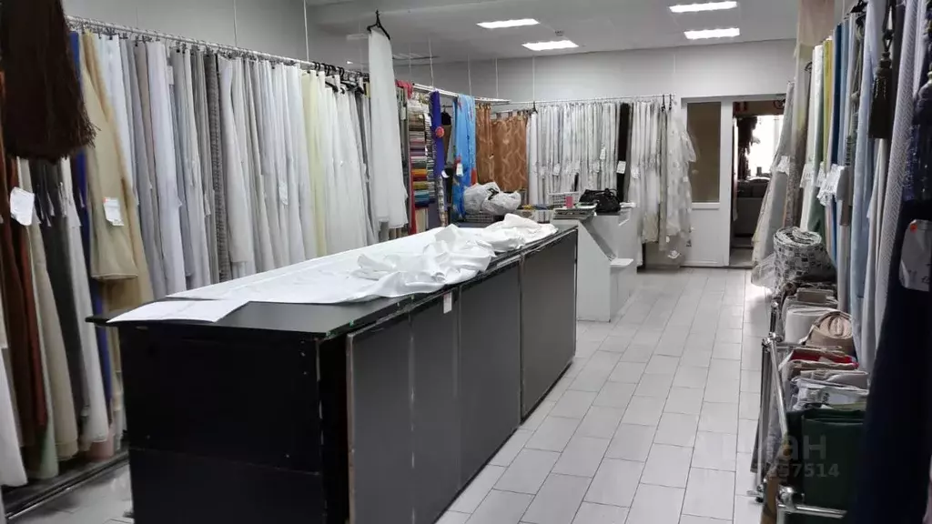 Помещение свободного назначения в Саратовская область, Саратов Мирный ... - Фото 0