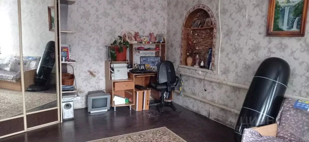 Дом в Свердловская область, Кировград ул. Чайковского, 34 (180 м) - Фото 2