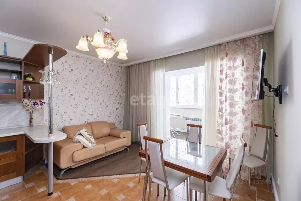 2-к кв. Тюменская область, Тюмень ул. Грибоедова, 13 (84.6 м) - Фото 2