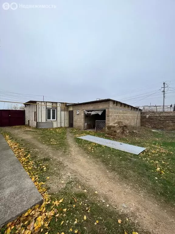 Дом в посёлок городского типа Заозёрное, Октябрьская улица (59 м) - Фото 0