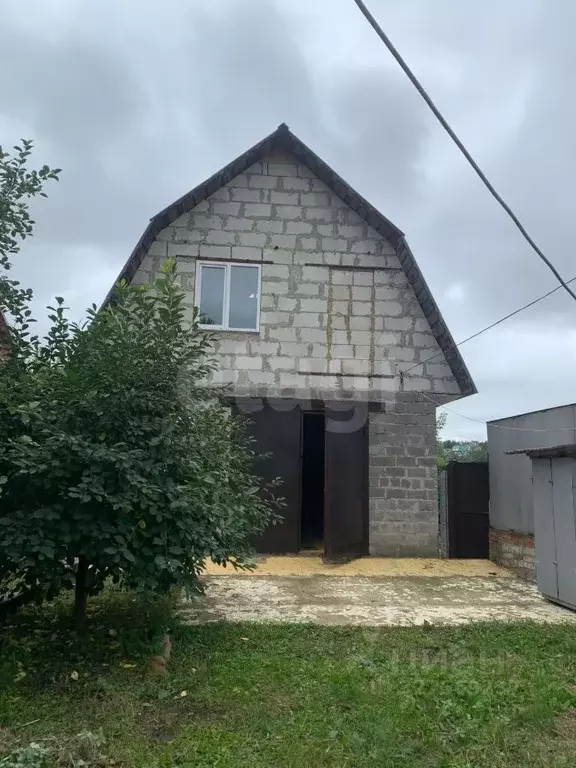 Дом в Тамбовская область, Мичуринск Коммунистическая ул., 1 (90 м) - Фото 1