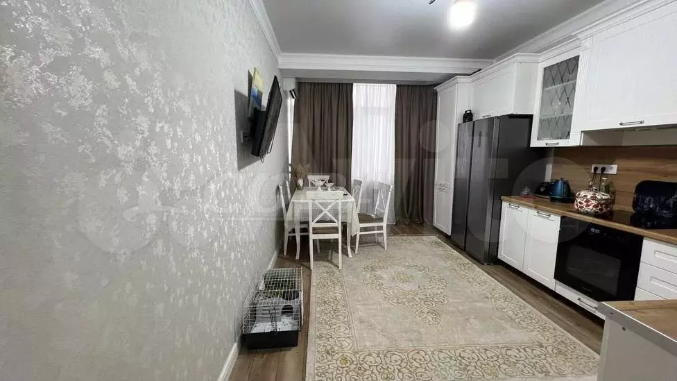 2-к. квартира, 70 м, 4/9 эт. - Фото 1