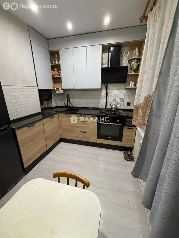 3-комнатная квартира: Белгород, улица Губкина, 29 (58.2 м) - Фото 1