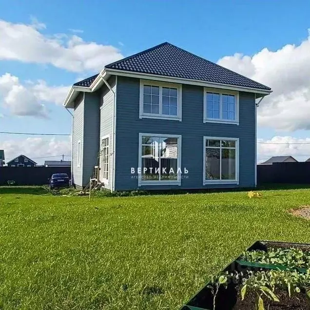 Дом в Ленинградская область, Гатчинский муниципальный округ, д. Бугры ... - Фото 0