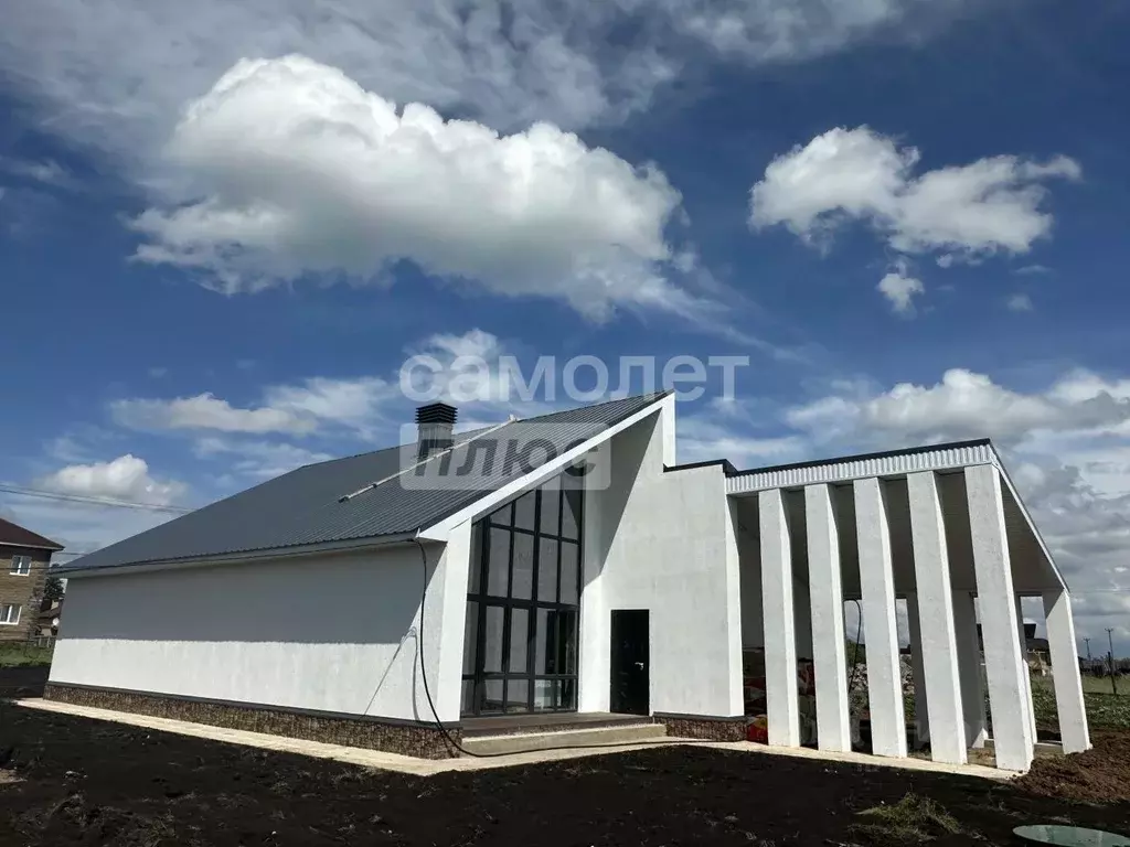 Дом в Башкортостан, Уфимский район, Зубовский сельсовет, с. ... - Фото 1
