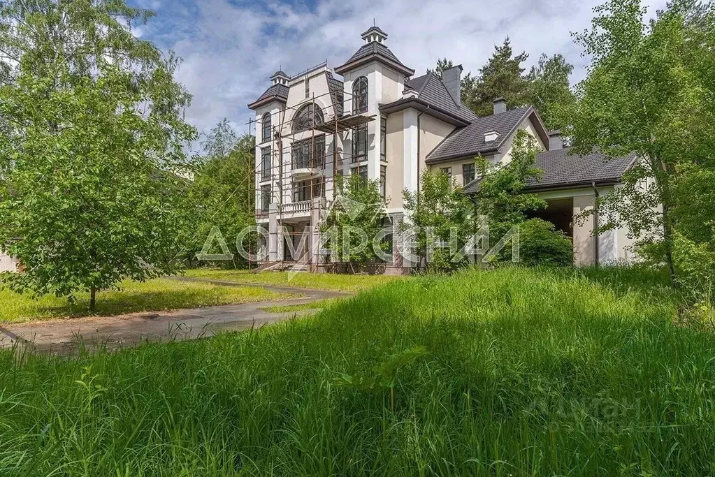 Дом в Москва Сосенское поселение, д. Столбово, 72/1 (725 м) - Фото 0