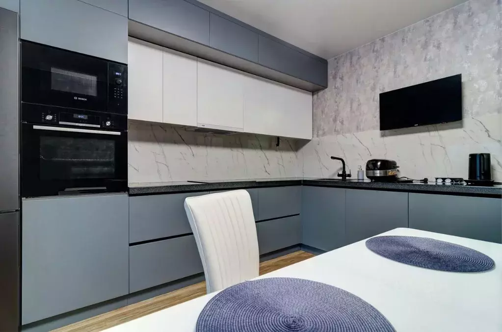 3-к кв. Пензенская область, Пенза ул. Антонова, 28 (82.0 м) - Фото 1
