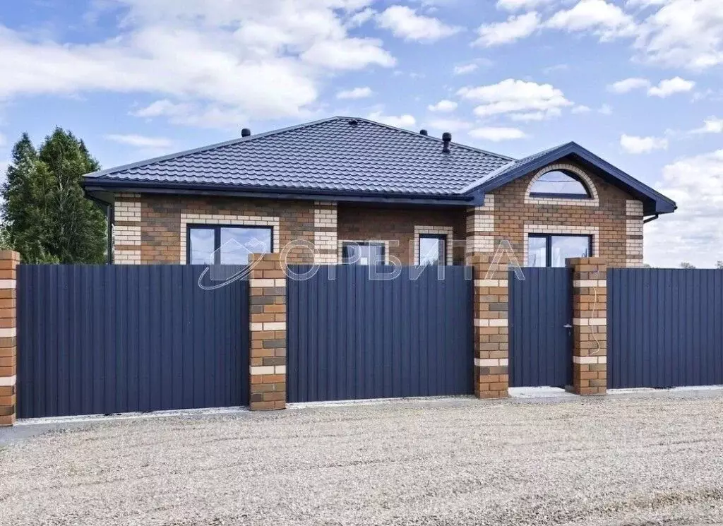 Дом в Тюменская область, Тюмень ул. Владимира Гоненко (118 м) - Фото 1