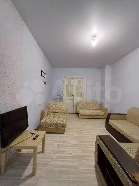 Комната 20,6 м в 3-к., 1/3 эт. - Фото 0