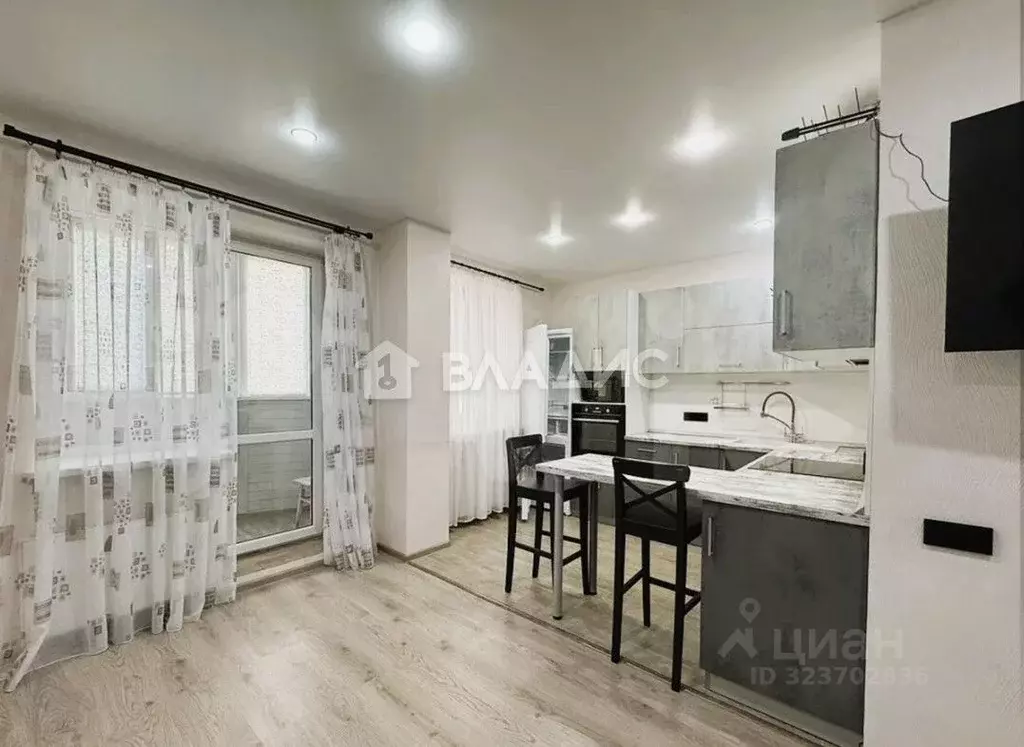 2-к кв. Волгоградская область, Волгоград ул. Расула Гамзатова, 11 ... - Фото 1