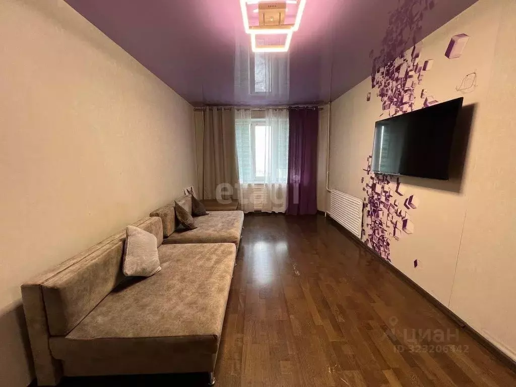 2-к кв. Ямало-Ненецкий АО, Новый Уренгой Восточный мкр, 4/6 (53.6 м) - Фото 1