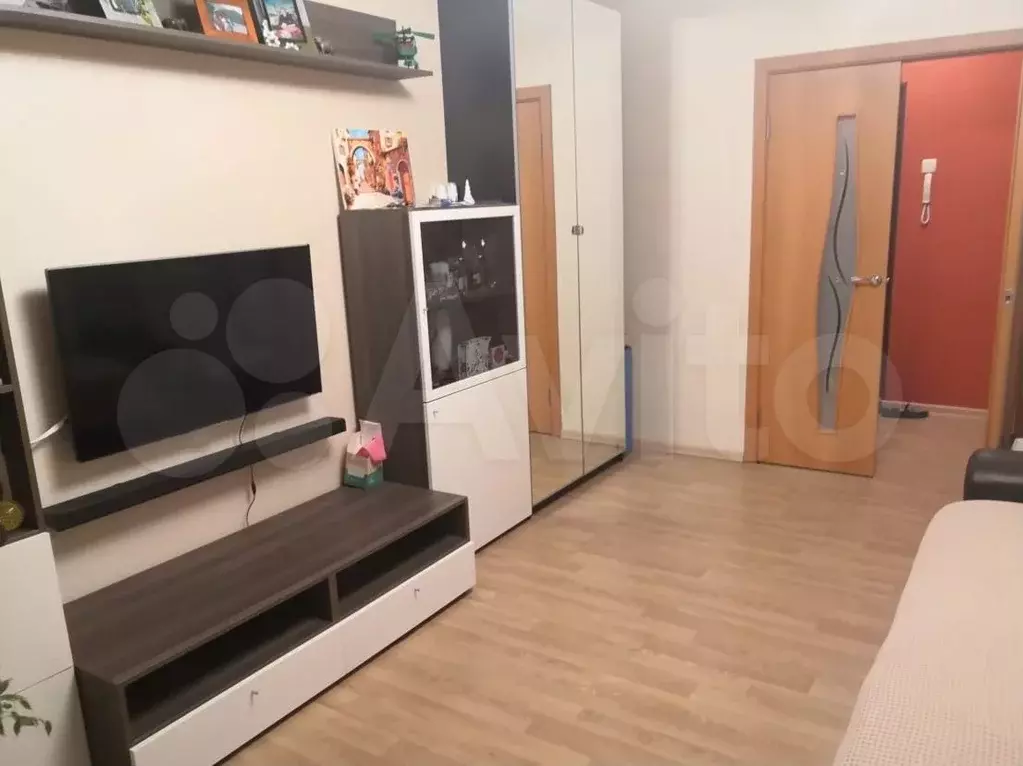 1-к. квартира, 40 м, 9/10 эт. - Фото 1