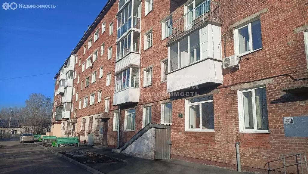 3-комнатная квартира: Кемерово, Барнаульская улица, 27 (42.1 м) - Фото 1