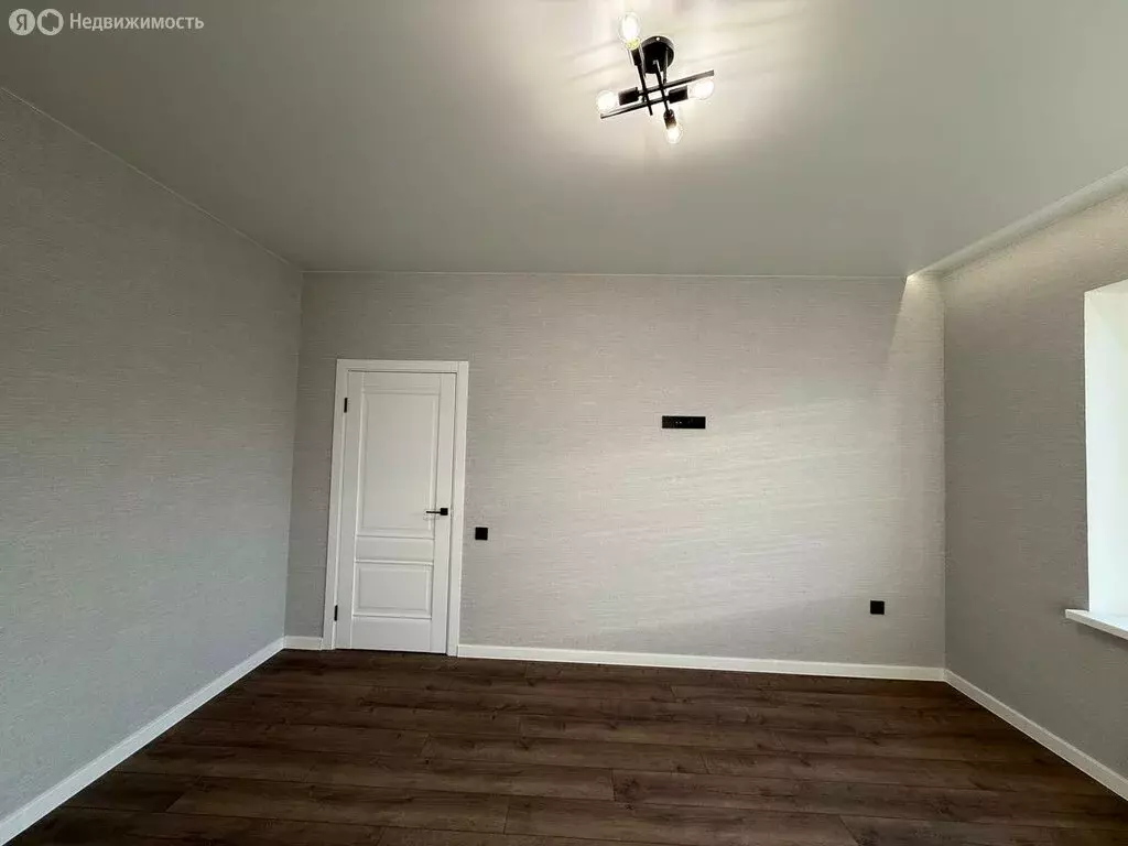 Дом в Михайловск, улица Андрея Сахарова (150 м) - Фото 0