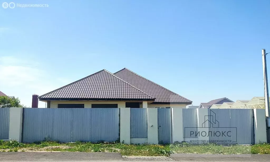 Дом в Магнитогорск, Тополиная улица, 2 (260 м) - Фото 1