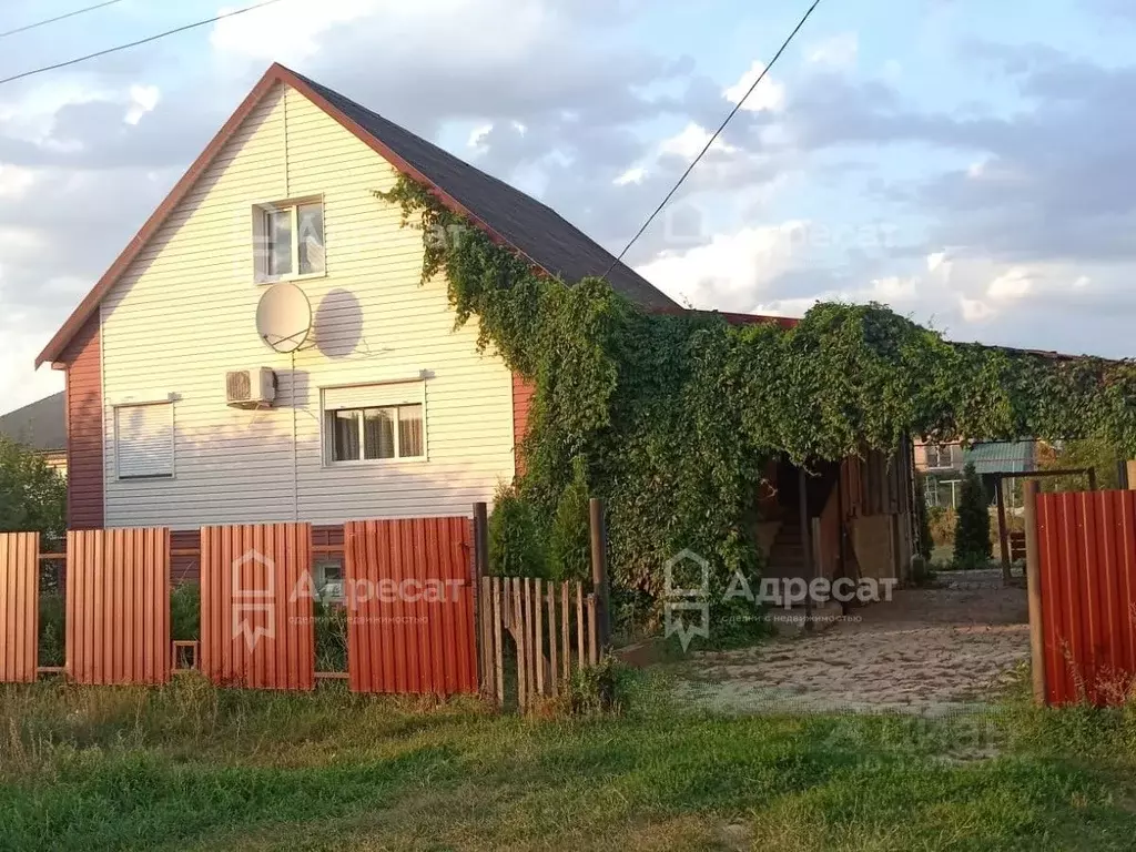 Дом в Волгоградская область, Михайловский район, Себрово рп ул. ... - Фото 1