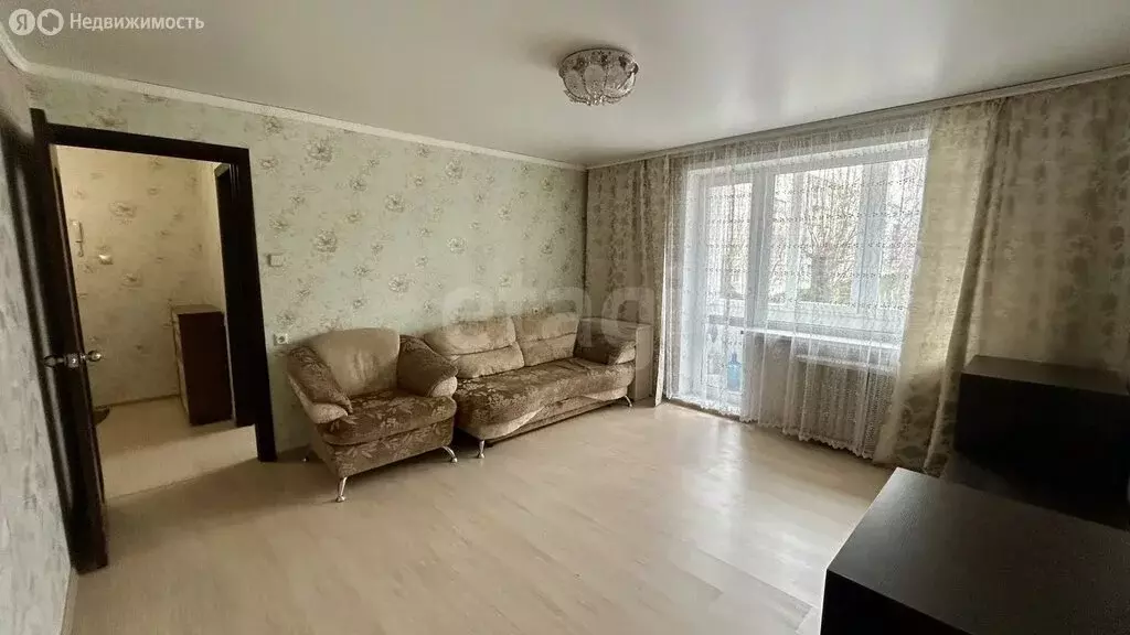 2-комнатная квартира: Чернушка, Коммунистическая улица, 6 (50.2 м) - Фото 2