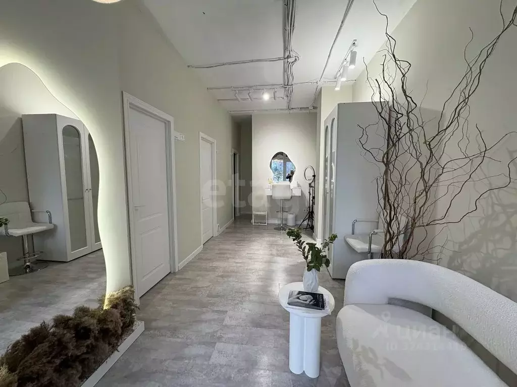 Офис в Краснодарский край, Краснодар ул. Григория Пономаренко, 45 (42 ... - Фото 0