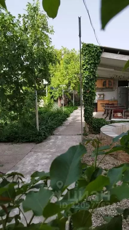 Дом в Крым, Евпатория городской округ, Заозерное пгт ул. Олега ... - Фото 0