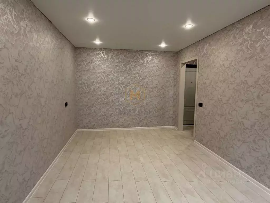 1-к кв. Белгородская область, Белгород ул. 5 Августа, 12 (30.1 м) - Фото 1