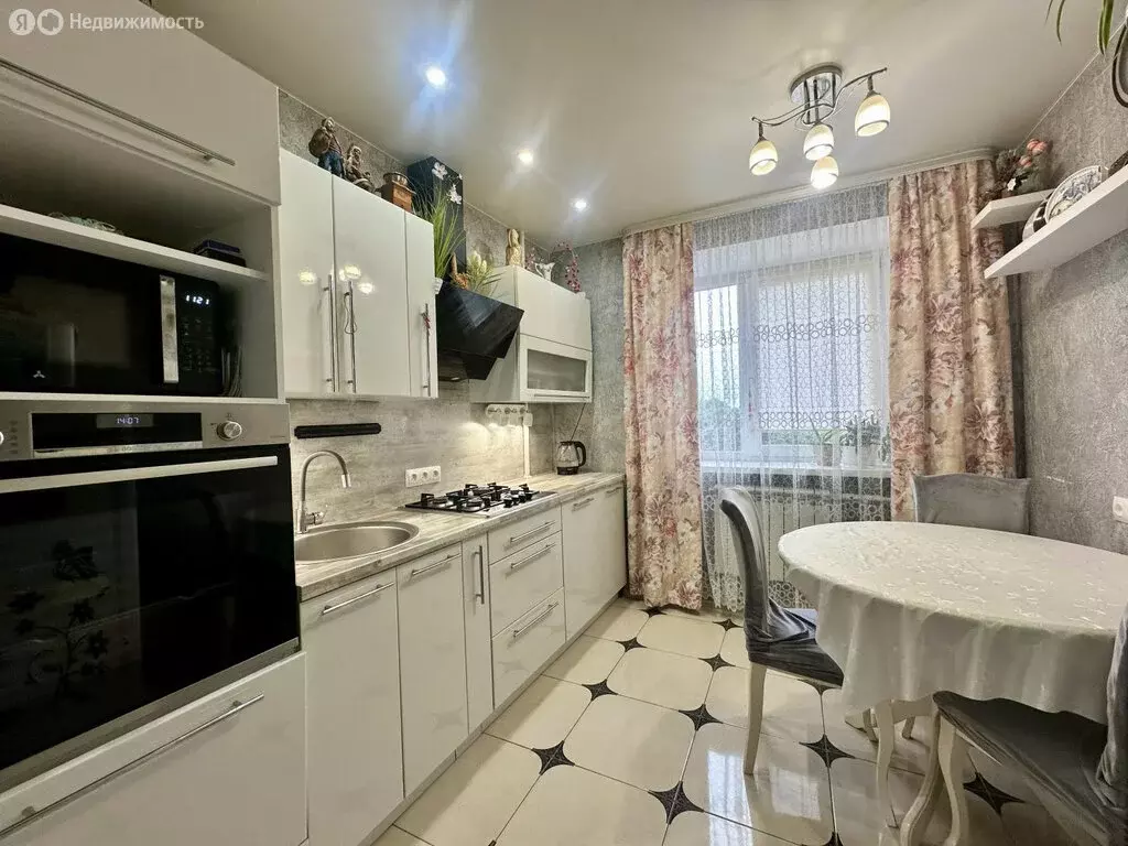 3-комнатная квартира: Балтийск, Садовая улица, 2 (61.1 м) - Фото 0