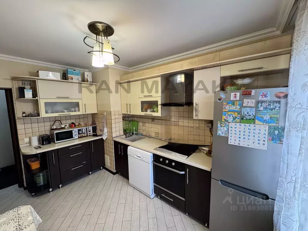 3-к кв. Адыгея, Майкоп ул. 12 Марта, 150К1 (64.5 м) - Фото 1