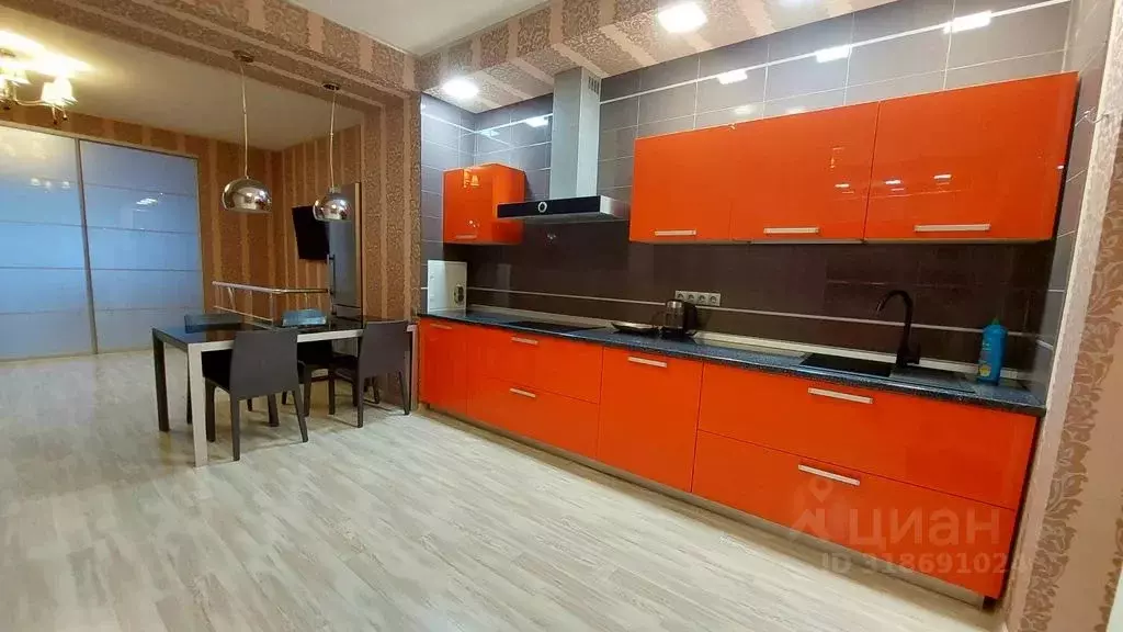 4-к кв. Крым, Алушта ул. Чатырдагская, 1А (134.0 м) - Фото 0