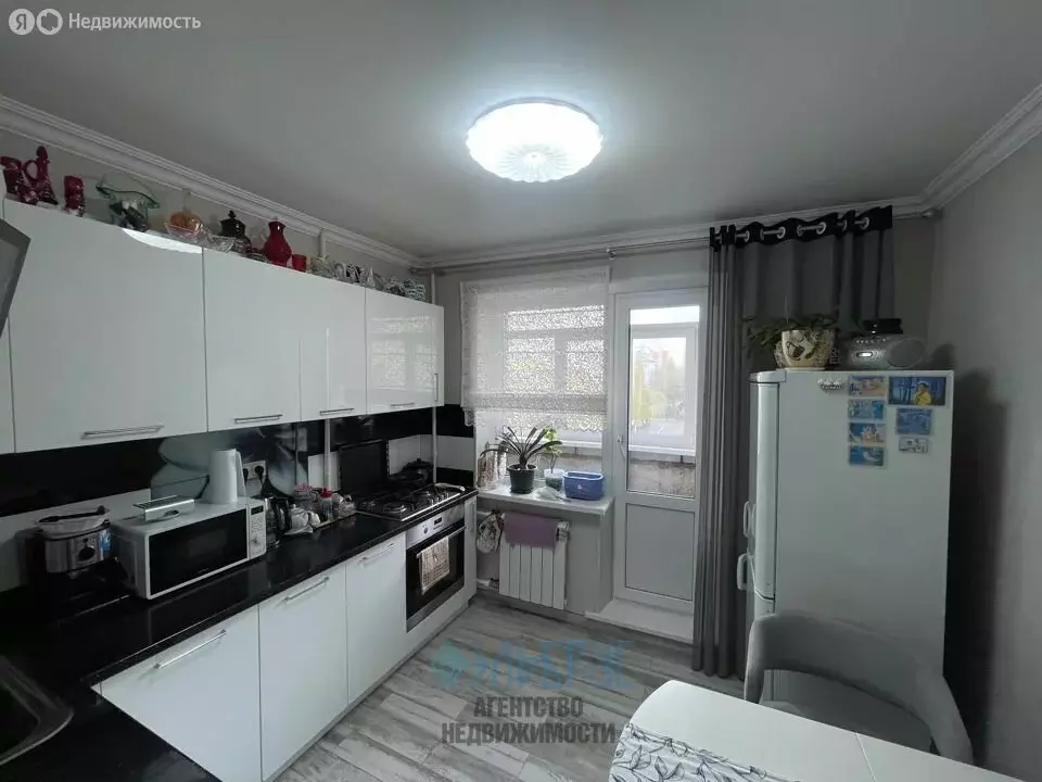 3-комнатная квартира: посёлок Быково, Московская улица, 8 (69.3 м) - Фото 2