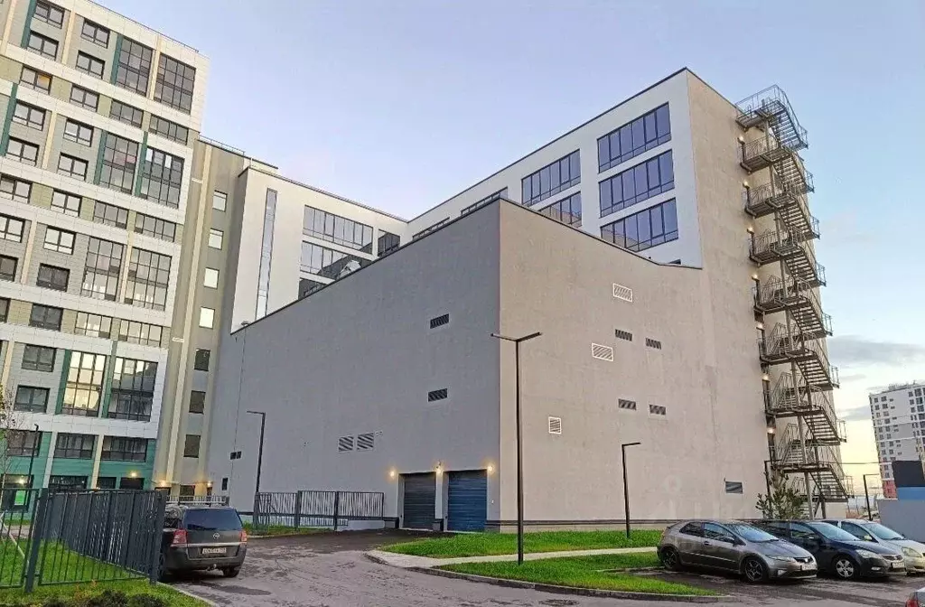 Гараж в Санкт-Петербург бул. Головнина, 4 (13 м) - Фото 2