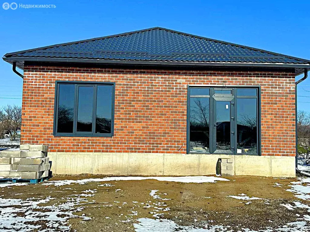 Дом в Успенский район, Коноковское сельское поселение, село Коноково ... - Фото 1