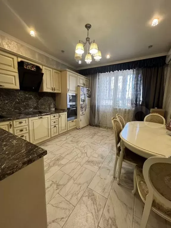 3-к. квартира, 100 м, 7/9 эт. - Фото 0