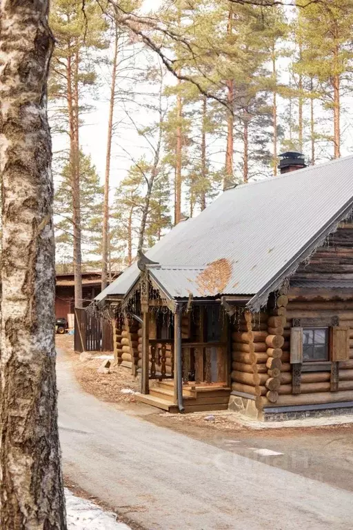 Дом в Карелия, Пряжинский район, Эссойльское с/пос, Азаннаволок тер.  ... - Фото 1